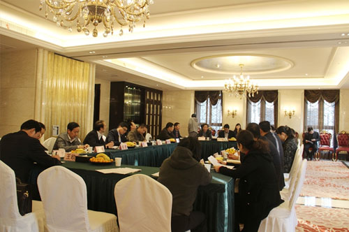 省工商联投融资座谈会在长安天玺营销中心召开