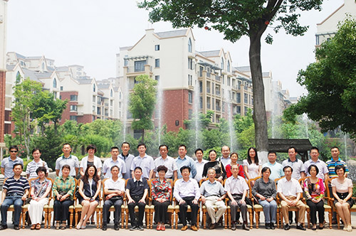 省人大常委会副主任朱维芳率民进安徽省委代表团莅临我司视察指导